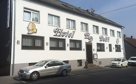 Dolfi Hotel & Restaurant